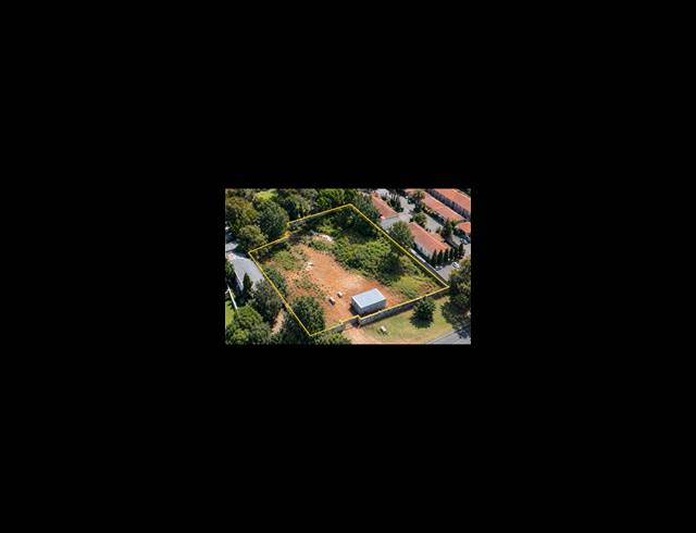3,965M² VACANT LAND FOR SALE IN HYDE PARK